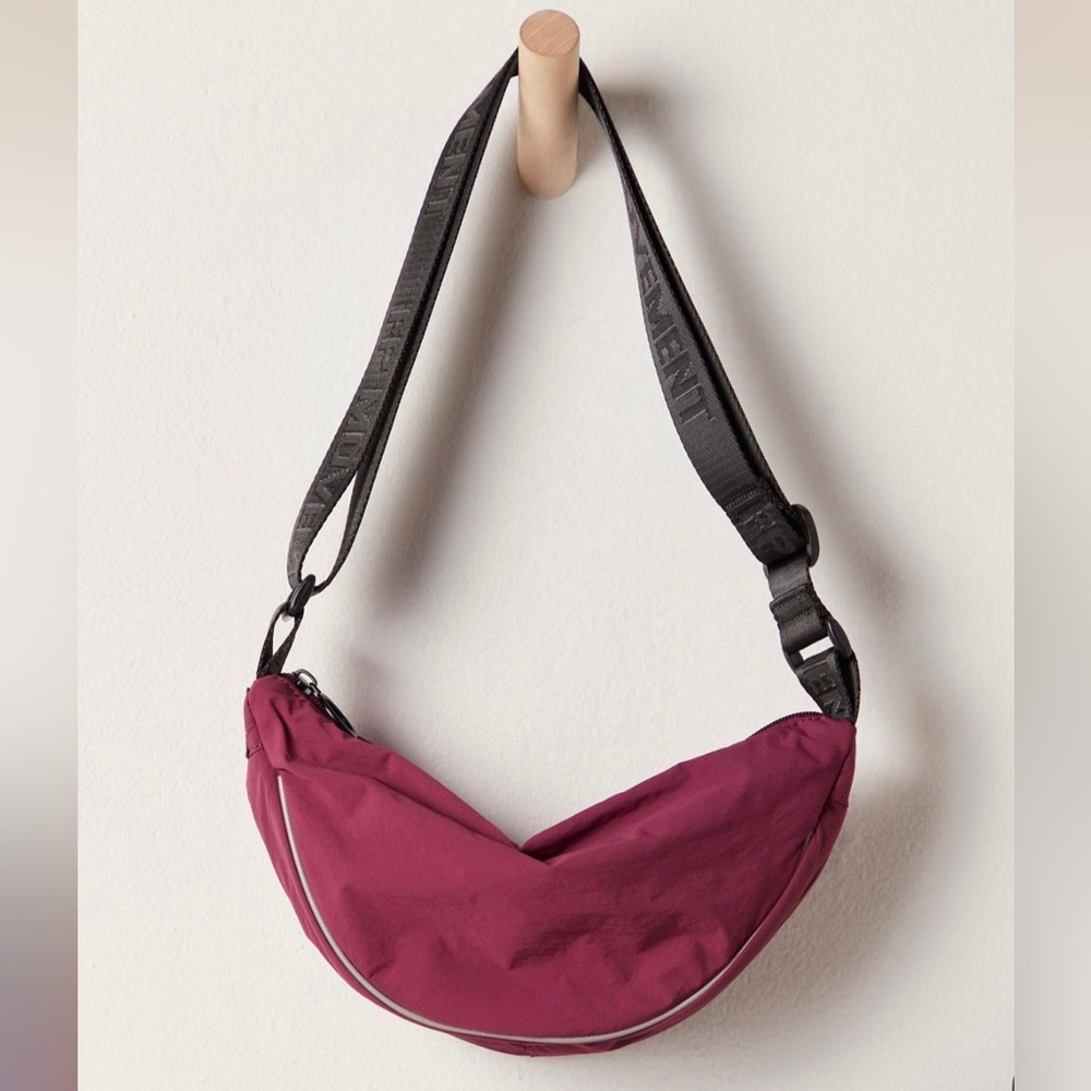Bulls Eye Sling Bag nwt